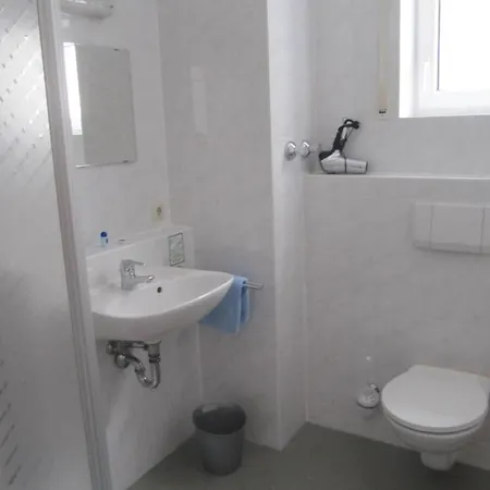 Burgwald מלון 3*